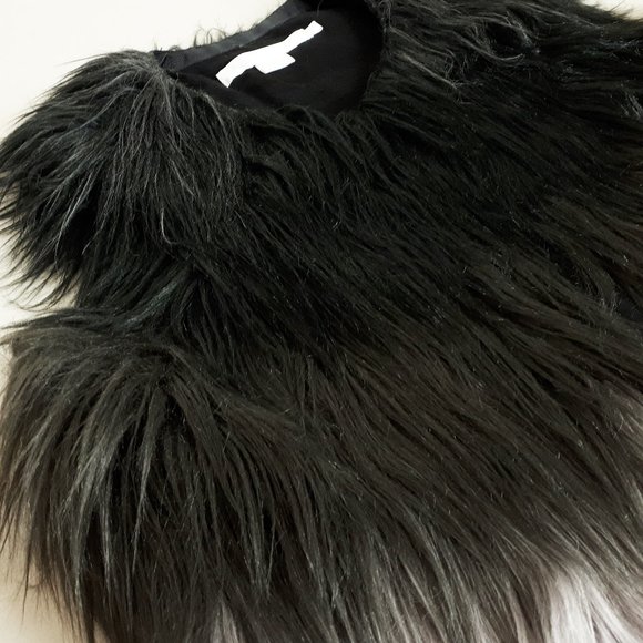 ABS Allen Schwartz Black Grey Ombre Fun Fur Vest - Picture 3 of 13